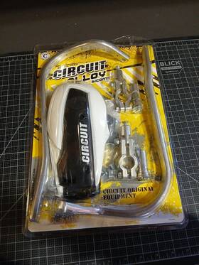 Pm040-212 Circuit Equipment Alloy Bicomponent Handguards For Iron Handlebars - Black / White