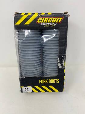 Ss004-001 Circuit Equipment Fork Boots - 32 Teeth Gray