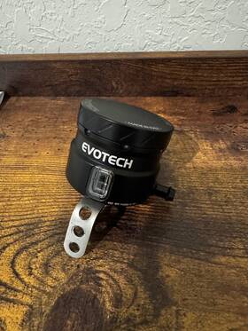 Rt-04-c Evotech Brake Fluid Reservoir With Side Outlet In Black