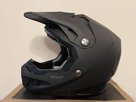 73-4300l Fly Racing Formula Cc Solid Helmet Matte Black Lg