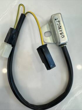 Ub41-66-991c Genuine Mazda Oem Noise Filter Radio Suppressor New