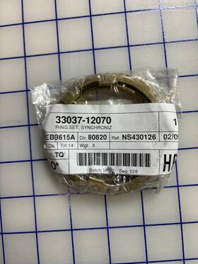 33037-12070 Genuine Toyota New Synchronizer Ring Set No.1