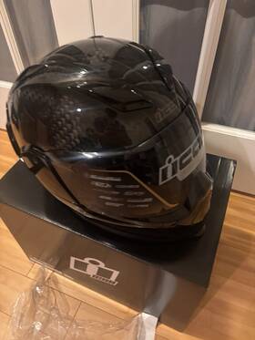 0101-18575 Icon Ultraflite Helmet - Carbon Mips Black Large