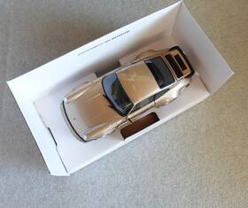 Map02493314 Porsche By Welly Map02493114 911 930 Turbo 1975 New Model 1 24 Car Gazelle Metallic