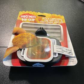 Saucemoto 649906986942 Dip Clip An In-car Cup Holder For Ketchup And Fast Food Sauces. New