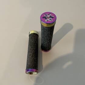 720583var Supacaz Diamond Kush Lock On Grips Double Clamp Oil Drip New