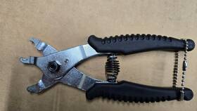 Tb-3323 Super B 13537 - 2 In 1 Trident Pliers For Bicycle Chain Quick Releases