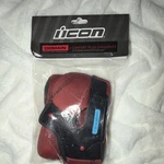 Icon Domain Cheek Pads Red Large 0134-3586. Fixed Price $25.00.