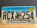 2002 Florida Helping Sea Turtles Survive License Plate Tag Specialty Rcx 254. Fixed Price $29.99.