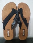 Mad Love Sandals Womens 9 Fringe Flip Flops Thong Olive Green Suede Flats Sip. Fixed Price $27.99.