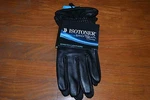 Isotoner Smart Touch Stretch Gloves Men's Size Large Color: Black New In Package. Fixed Price $25.00.