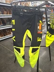 Fly Racing Kinetic Kore Pants Sz Hi-vis/blk 376-43328. Fixed Price $50.00.