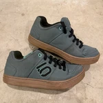 Adidas Five Ten Freerider Primeblue FZ3291 Mens Size 8.5 Green Stealth Leather. Fixed Price $44.99.