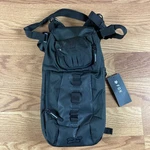 Fox Racing Utility Liter Hydration Pack 28406-001-OS Black New. Fixed Price $129.99.