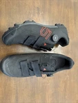 Five Ten Men's Kestrel Boa Mountain Clipless Shoes - Black/gray 11.5 GW9431. Fixed Price $150.00.