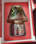 Yankee Candle Red Apple Wreath Signature 3.7 Oz Jar Shade Christmas. Fixed Price $24.99.