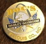 Harley Davidson Docs St Louis Co. Hat Pin Motorcycle Gold Round Cap Flag. Fixed Price $21.95.